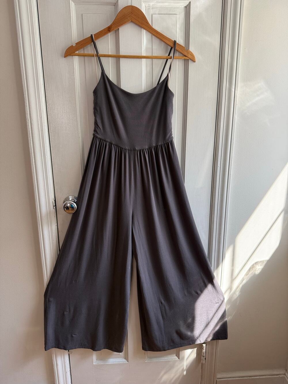 Wilfred Aritzia Grey Spaghetti Strap Romper - Size XS - EUC